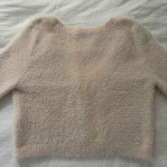 Aritzia Sunday Best Fuzzy Reese Cardigan - Picture 6 of 8
